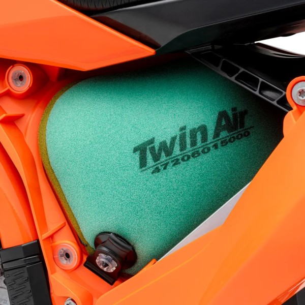Werkzeugloser Zugang zum Twin Air Luftfilter der KTM 350 SX-F