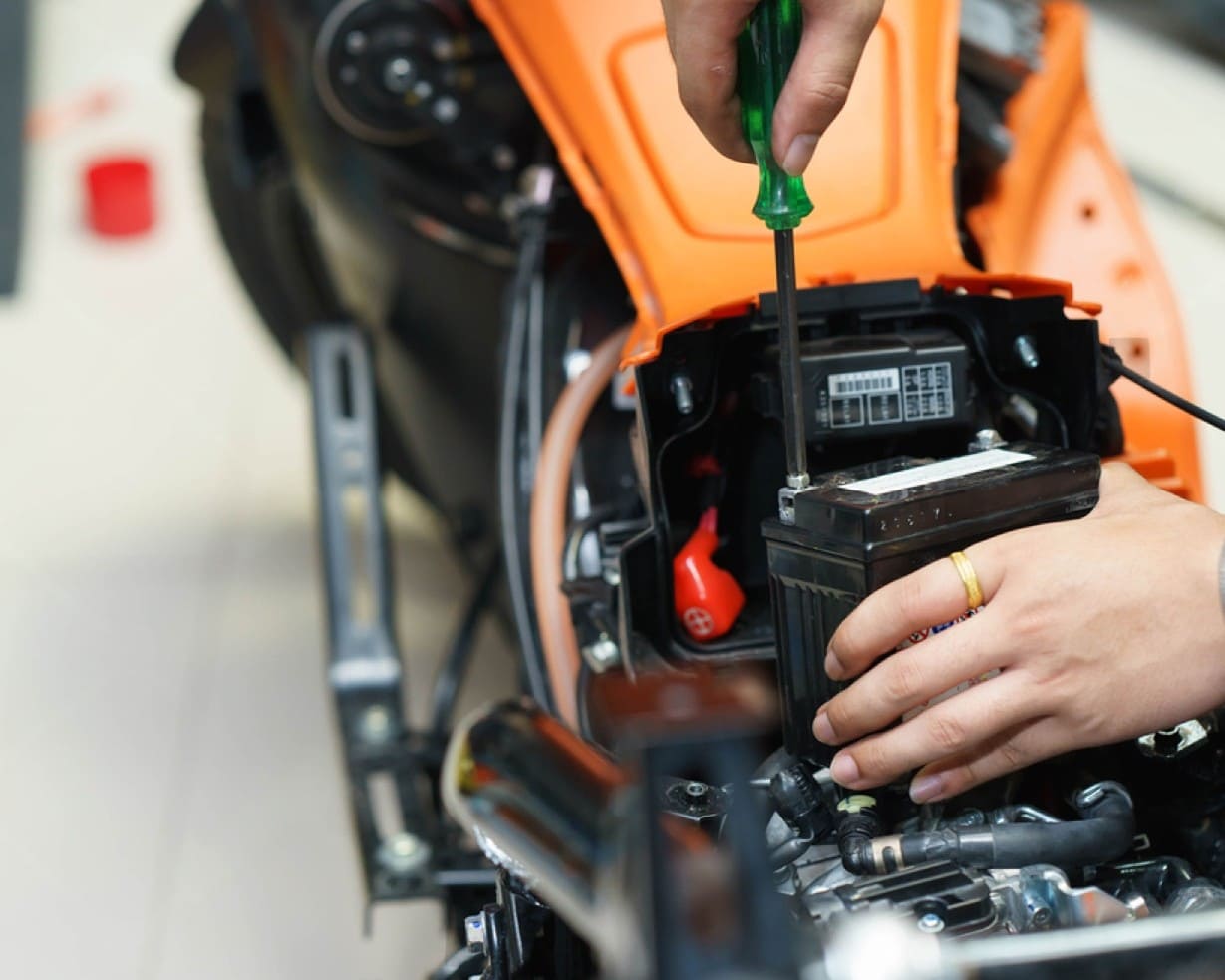 Entretien d’une mini moto électrique de moins de 350W