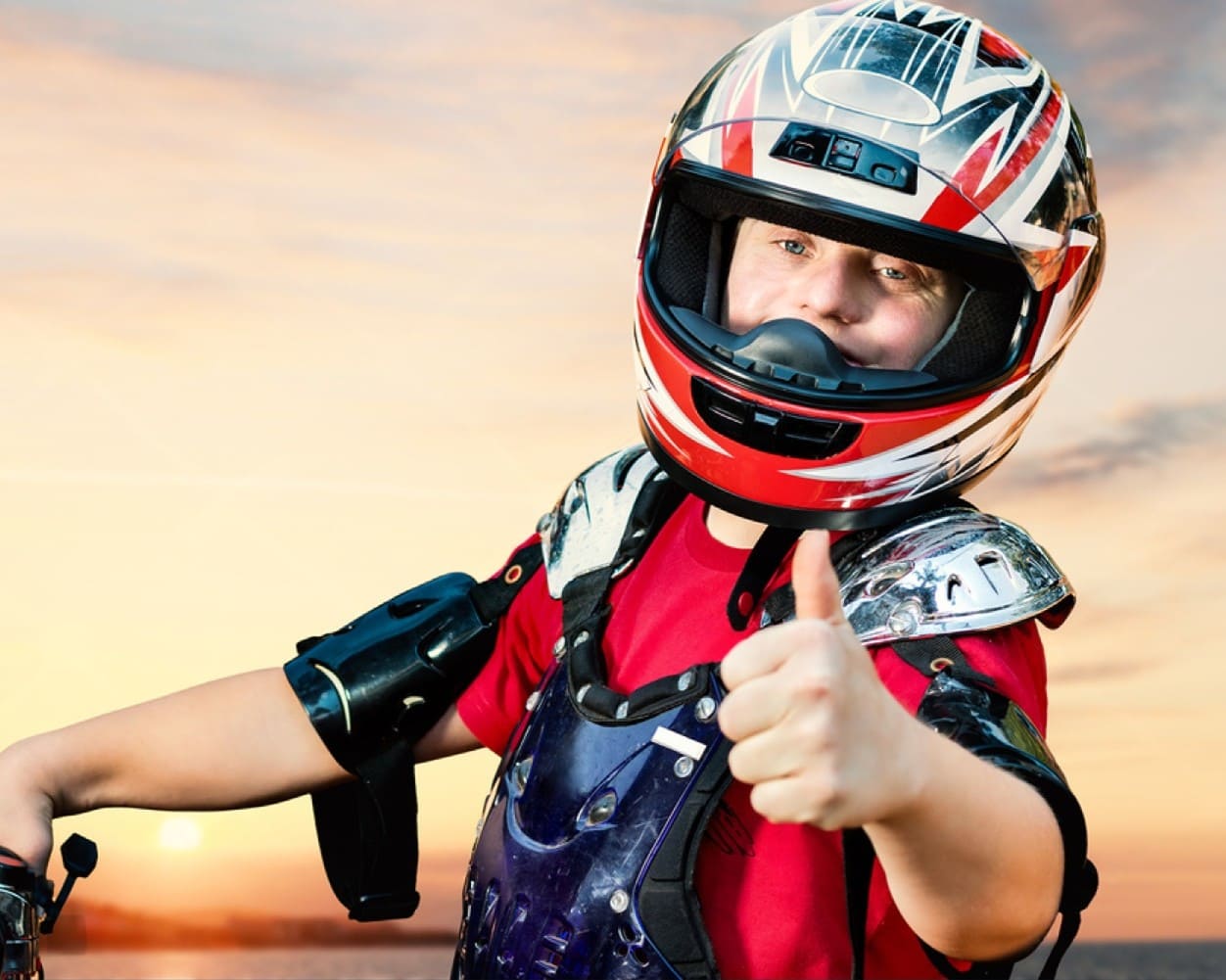 Sécurité renforcée : comment protéger votre enfant de 6 à 10 ans en motocross